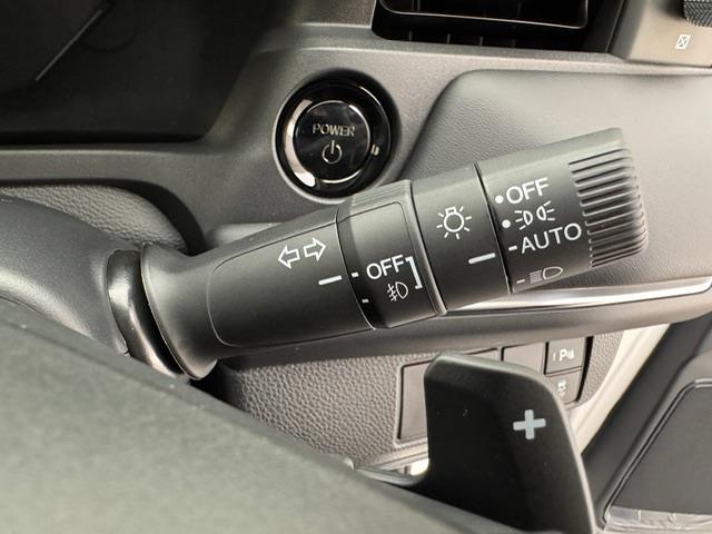 ヴェゼル e:HEV Z 登録済未使用車 純正ディスプレイオーディオ 純正メモリナビ ワイヤレス充電 コーナーセンサー ACC LKA PCS BSM バックカメラ パドルシフト ビルトインETC2.0 シートヒーター(20枚目)