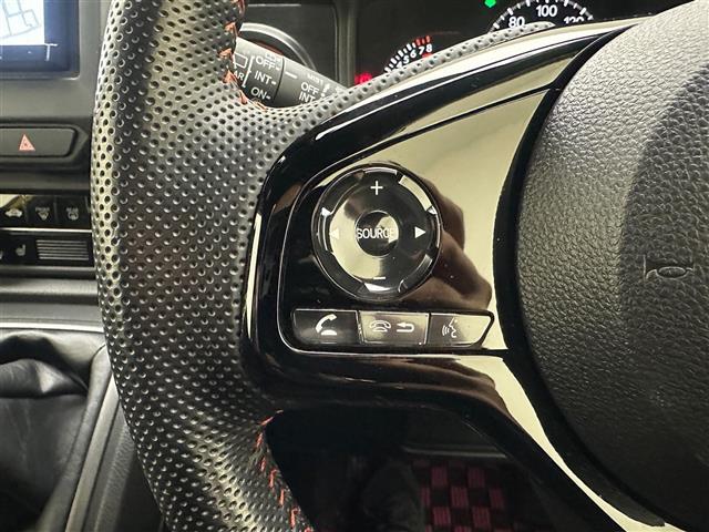 N-ONE RS 社外ナビ(CD、DVD、BT、フルセグTV)バックカメラ クルーズコントロール シートヒーター オートライト LEDヘッドライト 純正15インチアルミホイール 社外フロアマット オートブレーキホールド(10枚目)