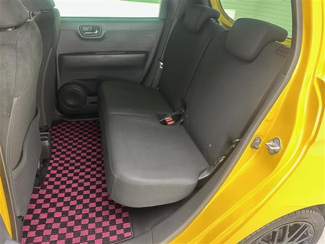 N-ONE RS 社外ナビ(CD、DVD、BT、フルセグTV)バックカメラ クルーズコントロール シートヒーター オートライト LEDヘッドライト 純正15インチアルミホイール 社外フロアマット オートブレーキホールド(20枚目)