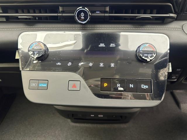 セレナ e-パワー ハイウェイスターV 登録済み未使用 純正メモリナビ(Bluetooth/フルセグ/USB/HDMI) 全方位カメラ 両側パワースライドドア プロパイロット エマージェンシーブレーキ ブラインドスポットモニター LED(8枚目)