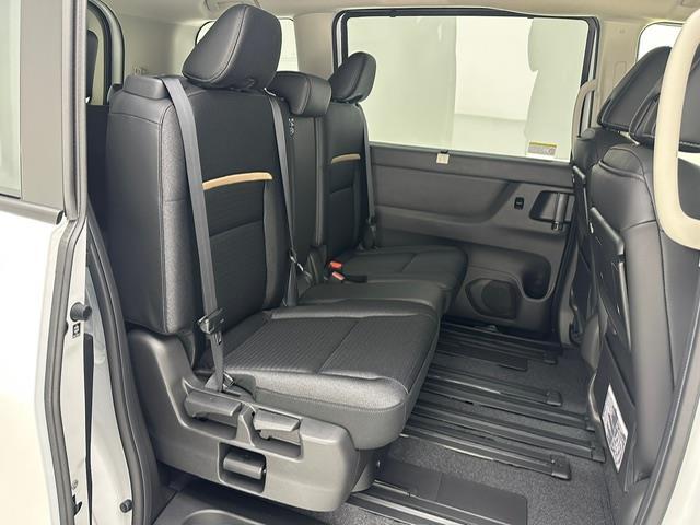 セレナ e-パワー ハイウェイスターV 登録済未使用車 純正メモリナビ(Bluetooth/フルセグ/USB/HDMI) 全方位カメラ 前後コーナーセンサー ワイヤレス充電 プロパイロット ブラインドスポットモニター 両側パワースライドドア(26枚目)