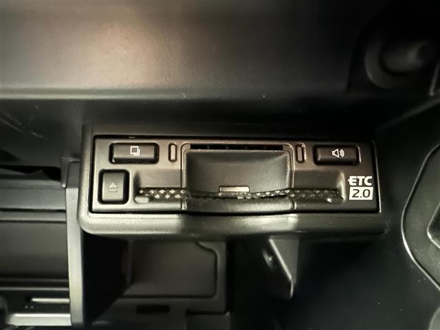 ＵＸ ＵＸ２５０ｈ　バージョンＣ　純正メーカーＯＰナビ　全方位カメラ　社外前後ドライブレコーダー　追従クルーズコントロール　パドルシフト　オートホールド付電子パーキングブレーキ　ハンドルヒーター　パワーシート　シートヒーター　ＥＴＣ（12枚目）