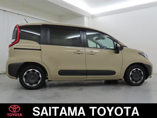 シエンタ ハイブリッドＺ　衝突軽減ブレーキ　踏み間違い制御装置　車線逸脱警報　オートハイビーム　ブラインドモニター　パノラミックビューモニター　両側電動スライドドア　シートヒーター　メモリーナビ　フルセグＴＶ　ＣＤＤＶＤ再生（9枚目）