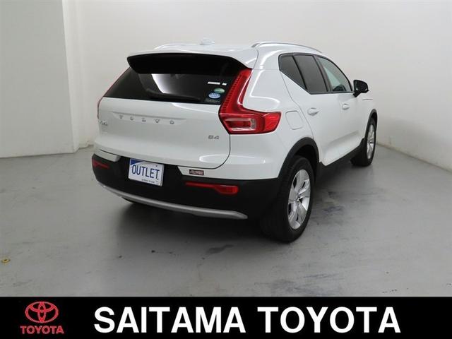 ＸＣ４０ Ｂ４　モメンタム　ＨＤＤナビ　フルセグＴＶ　メディアプレイヤー接続　パノラミックビューモニター　ＥＴＣ　シートヒーター　パワーバックドア（5枚目）