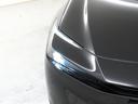精悍な目つきのLEDヘッドランプを装備しております。