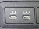 充電用USB端子を装備しております。