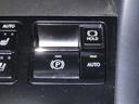 電動パーキングブレーキを装備しております。