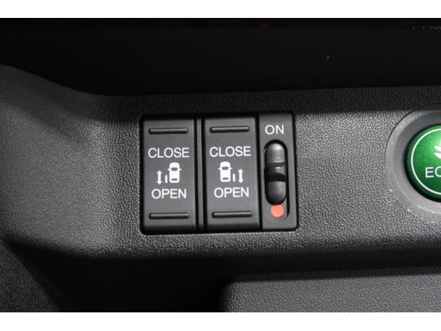 ステップワゴンスパーダ スパーダ・クールスピリットホンダセンシング　１年保証付　運転支援　ドラレコ　ナビ　Ｂカメラ　ＥＴＣ　サイドエアバック　スマートキ　左右電動スライドドア　バックモニタ　Ｗエアコン　地ＴＶ　三列シート　ＵＳＢ　助手席エアバッグ　ドライブレコーダ（15枚目）