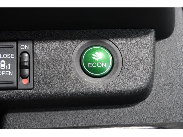 ステップワゴンスパーダ スパーダ・クールスピリットホンダセンシング　１年保証付　運転支援　ドラレコ　ナビ　Ｂカメラ　ＥＴＣ　サイドエアバック　スマートキ　左右電動スライドドア　バックモニタ　Ｗエアコン　地ＴＶ　三列シート　ＵＳＢ　助手席エアバッグ　ドライブレコーダ（17枚目）