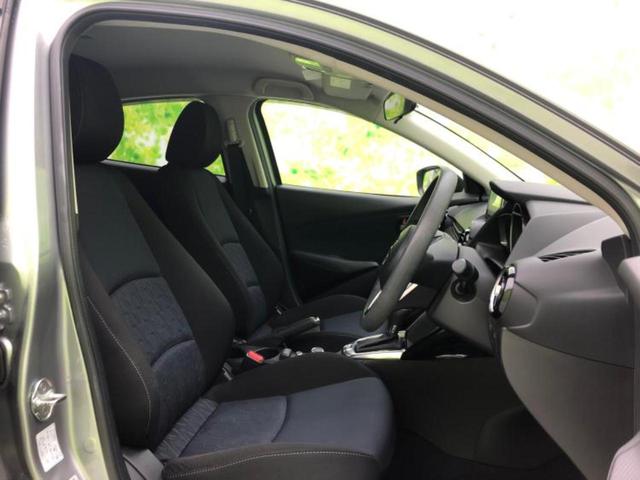 デミオ 13S 純正 メモリーナビ/ヘッドランプ LED/USBジャック/ABS/横滑り防止装置/アイドリングストップ/バックモニター/フルセグTV/DVD/エンジンスタートボタン/アドバンストキー バックカメラ(4枚目)