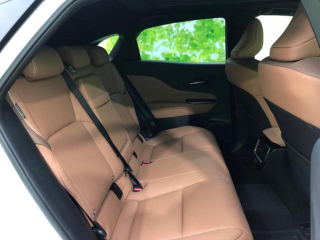 クラウンスポーツ 4WD Z サンルーフ/保証書/ディスプレイオーディオ+ナビ/デジタルインナーミラー/シートヒーター/全方位モニター/車線逸脱防止支援システム/シート フルレザー/パーキングアシスト 自動操舵 革シート 4WD(5枚目)