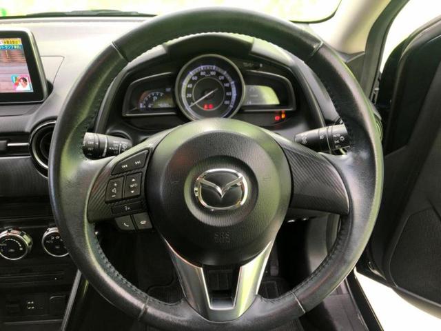 デミオ 13S 新品タイヤ/保証書/純正 SDナビ/ヘッドランプ LED/Bluetooth接続/ETC/EBD付ABS/横滑り防止装置/アイドリングストップ/バックモニター/フルセグTV/エアバッグ 運転席(15枚目)