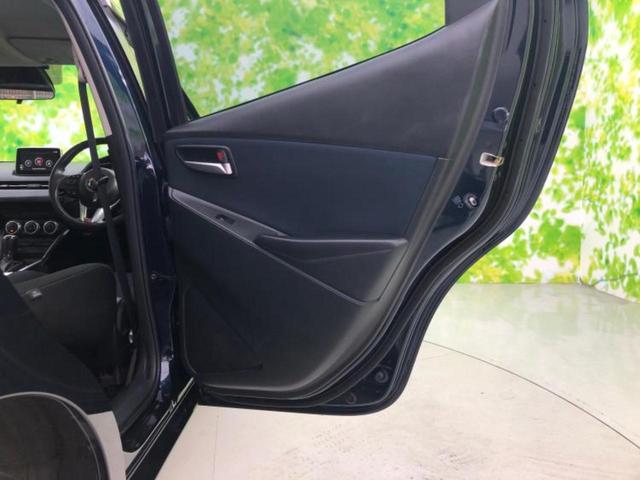 デミオ 13S 新品タイヤ/保証書/純正 SDナビ/ヘッドランプ LED/Bluetooth接続/ETC/EBD付ABS/横滑り防止装置/アイドリングストップ/バックモニター/フルセグTV/エアバッグ 運転席(22枚目)