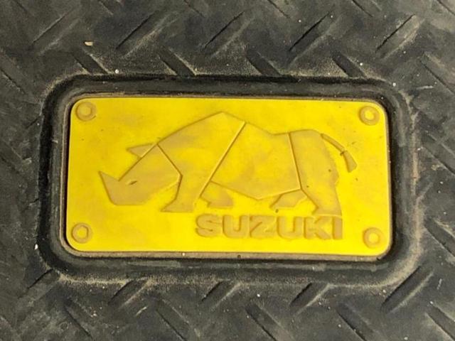 ジムニーシエラ 4WD JC 保証書/社外 10インチ SDナビ/衝突安全装置/シートヒーター/車線逸脱防止支援システム/ヘッドランプ LED/ETC/EBD付ABS/横滑り防止装置/フルセグTV/エアバッグ 運転席 ワンオーナー(35枚目)