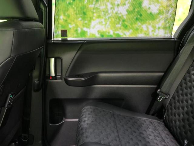 ヴォクシー S-Z 保証書/ディスプレイオーディオ+ナビ8インチ/フリップダウンモニター 純正 13.2インチ/トヨタセーフティセンス/両側電動スライドドア/シートヒーター 前席/車線逸脱防止支援システム バックカメラ(24枚目)