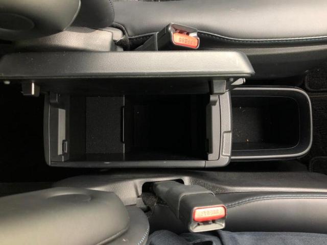 ヴォクシー S-Z 保証書/ディスプレイオーディオ+ナビ8インチ/フリップダウンモニター 純正 13.2インチ/トヨタセーフティセンス/両側電動スライドドア/シートヒーター 前席/車線逸脱防止支援システム バックカメラ(41枚目)