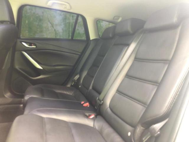 ＷＥＣＡＲＳでは各商談席に大型モニターをご用意しております！見やすい大画面でゆったりと全国の在庫をご覧いただけます！是非ご来店お待ちしております！