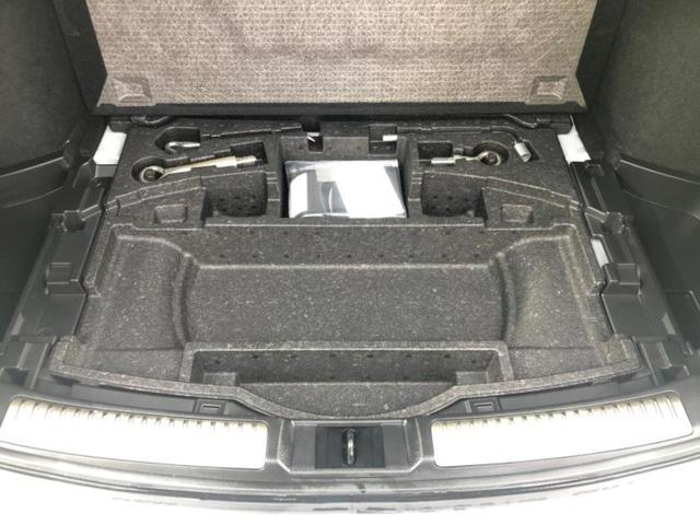 ＷＥＣＡＲＳでは各商談席に大型モニターをご用意しております！見やすい大画面でゆったりと全国の在庫をご覧いただけます！是非ご来店お待ちしております！