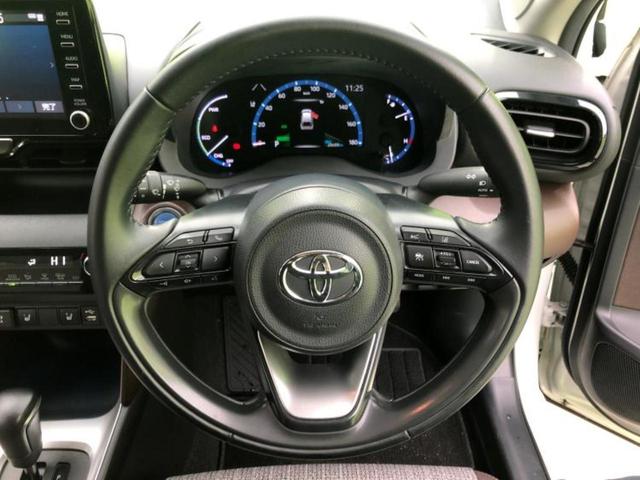 ヤリスクロス ハイブリッドZ ディスプレイオーディオ8インチ/衝突安全装置/シートヒーター/パノラミックビューモニター/車線逸脱防止支援システム/シート ハーフレザー/ドライブレコーダー 社外/ヘッドランプ LED 全周囲カメラ(13枚目)