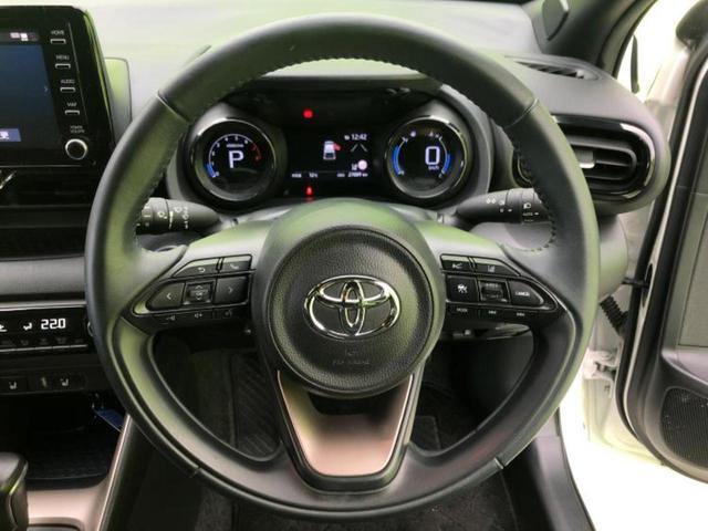 ヤリス Z 保証書/ディスプレイオーディオ+ナビ8インチ/トヨタセーフティセンス/シートヒーター/パノラミックビューモニター/車線逸脱防止支援システム/ヘッドランプ LED/Bluetooth接続 全周囲カメラ(13枚目)