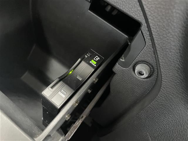 ジープ・ラングラーアンリミテッド サハラ　純正ナビ　フロント／バックカメラ　ＣａｒＰｌａｙ　ＡＣＣ　ＢＳＭ　ＰＤＣ　シートヒーター　ステアリングヒーター　黒革シート　衝突軽減ブレーキ　純正ＬＥＤヘッドライト　純正ドライブレコーダー　ＥＴＣ（13枚目）