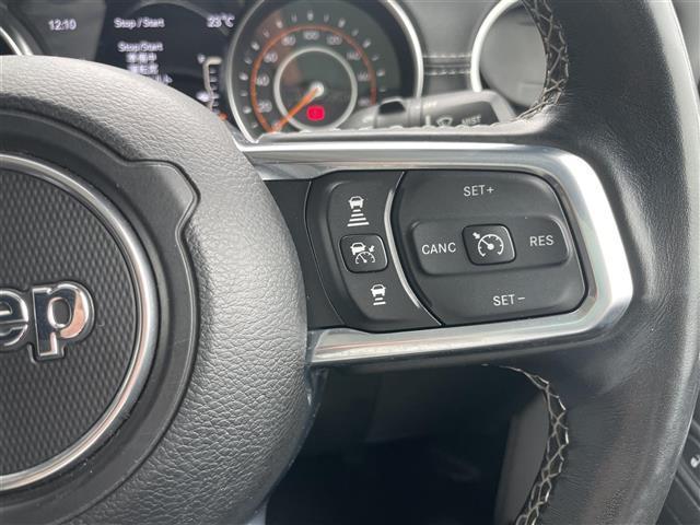 ジープ・ラングラーアンリミテッド サハラ　純正ナビ　フロント／バックカメラ　ＣａｒＰｌａｙ　ＡＣＣ　ＢＳＭ　ＰＤＣ　シートヒーター　ステアリングヒーター　黒革シート　衝突軽減ブレーキ　純正ＬＥＤヘッドライト　純正ドライブレコーダー　ＥＴＣ（19枚目）