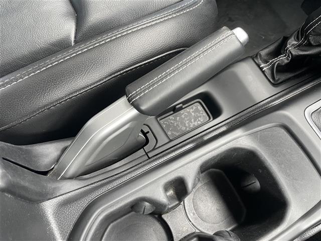 ジープ・ラングラーアンリミテッド サハラ　純正ナビ　フロント／バックカメラ　ＣａｒＰｌａｙ　ＡＣＣ　ＢＳＭ　ＰＤＣ　シートヒーター　ステアリングヒーター　黒革シート　衝突軽減ブレーキ　純正ＬＥＤヘッドライト　純正ドライブレコーダー　ＥＴＣ（27枚目）