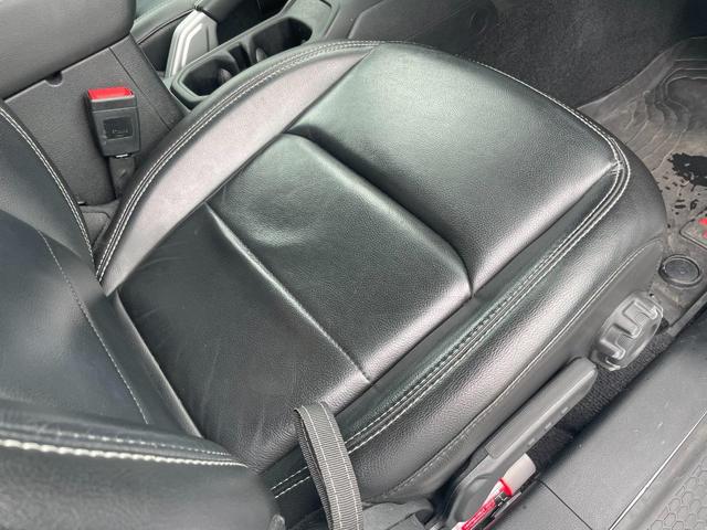 ジープ・ラングラーアンリミテッド サハラ　純正ナビ　フロント／バックカメラ　ＣａｒＰｌａｙ　ＡＣＣ　ＢＳＭ　ＰＤＣ　シートヒーター　ステアリングヒーター　黒革シート　衝突軽減ブレーキ　純正ＬＥＤヘッドライト　純正ドライブレコーダー　ＥＴＣ（35枚目）