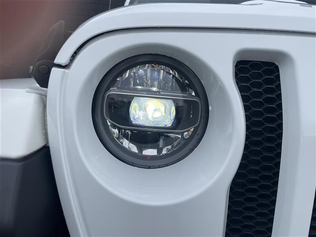 ジープ・ラングラーアンリミテッド サハラ　純正ナビ　フロント／バックカメラ　ＣａｒＰｌａｙ　ＡＣＣ　ＢＳＭ　ＰＤＣ　シートヒーター　ステアリングヒーター　黒革シート　衝突軽減ブレーキ　純正ＬＥＤヘッドライト　純正ドライブレコーダー　ＥＴＣ（50枚目）