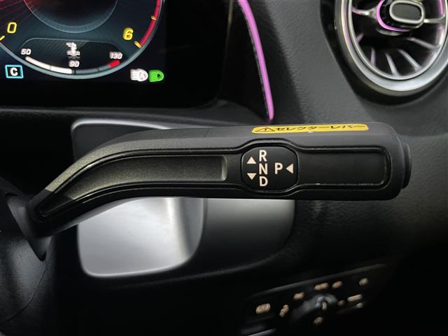 ＧＬＢ ＧＬＢ２００ｄ　４マチック　ＡＭＧラインパッケージ　レーダーセーフティＰＫＧ　ＡＭＧ　純ナビ　ＢＴ　フルセグ　ＡＣＣ　ＢＳＭ　全方位カメラ　純正ドラレコ　ハーフレザー　シートヒーター　ＥＴＣ　パワーバックドア　スペアキー（17枚目）