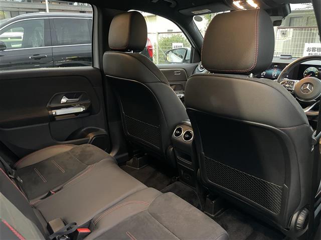 ＧＬＢ ＧＬＢ２００ｄ　４マチック　ＡＭＧラインパッケージ　レーダーセーフティＰＫＧ　ＡＭＧ　純ナビ　ＢＴ　フルセグ　ＡＣＣ　ＢＳＭ　全方位カメラ　純正ドラレコ　ハーフレザー　シートヒーター　ＥＴＣ　パワーバックドア　スペアキー（30枚目）