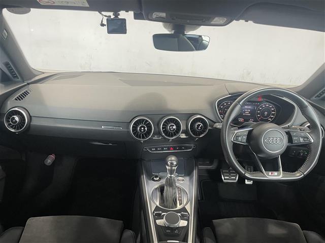 TTクーペ 40TFSI 後期モデル コンフォート・PKG MMIナビ CarPlay対応 バーチャルコックピット リヤビュー・カメラ サイドアシスト フロント・リアPDC シートヒーター 電動シート ホールドアシスト(6枚目)