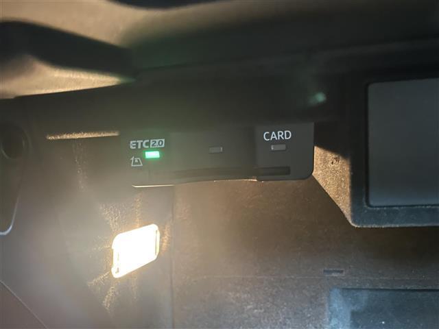 TTクーペ 40TFSI 後期モデル コンフォート・PKG MMIナビ CarPlay対応 バーチャルコックピット リヤビュー・カメラ サイドアシスト フロント・リアPDC シートヒーター 電動シート ホールドアシスト(13枚目)