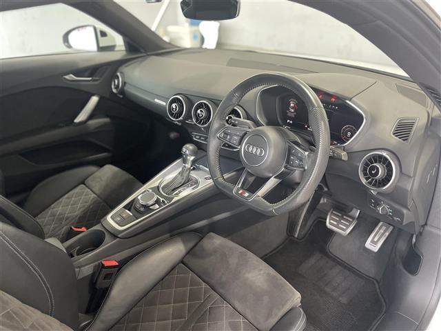 TTクーペ 40TFSI 後期モデル コンフォート・PKG MMIナビ CarPlay対応 バーチャルコックピット リヤビュー・カメラ サイドアシスト フロント・リアPDC シートヒーター 電動シート ホールドアシスト(32枚目)