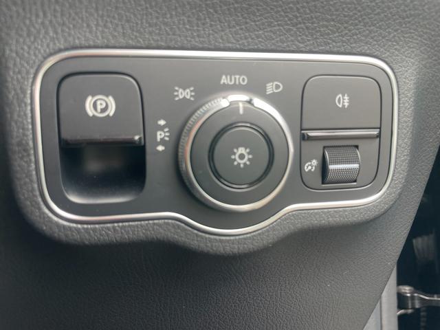 Ｂクラス Ｂ１８０　ＡＭＧライン　レーダーＳＦＴ・ＰＫＧ　ナビゲーション・ＰＫＧ　ＡＣＣ　ＬＫＡ　ＢＳＭ　ＭＢＵＸ　ＡｐｐｌｅＣａｒＰｌａｙ／ａｎｄｒｏｉｄａｕｔｏ対応　パワーシート／シートヒーター　パワーバックドア　フルセグＴＶ（24枚目）