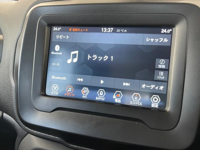 ジープ・レネゲード ロンジチュード Dオーディオ CarPlay/androidauto Bカメラ Bluetooth/USBポート/AM/FM LKA BSM PDC(リヤ) クルーズコントロール 前面衝突警報 ドライブレコーダー(7枚目)
