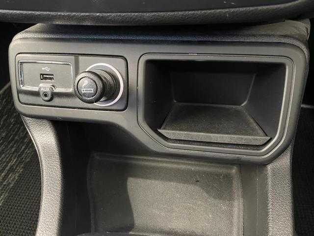 ジープ・レネゲード ロンジチュード Dオーディオ CarPlay/androidauto Bカメラ Bluetooth/USBポート/AM/FM LKA BSM PDC(リヤ) クルーズコントロール 前面衝突警報 ドライブレコーダー(23枚目)