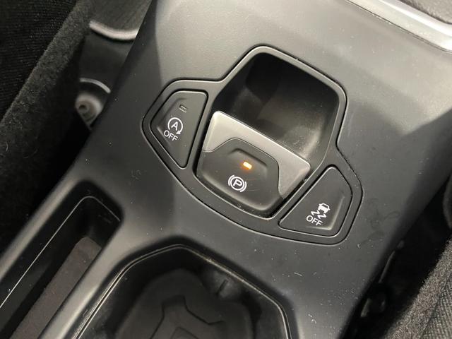 ジープ・レネゲード ロンジチュード Dオーディオ CarPlay/androidauto Bカメラ Bluetooth/USBポート/AM/FM LKA BSM PDC(リヤ) クルーズコントロール 前面衝突警報 ドライブレコーダー(25枚目)