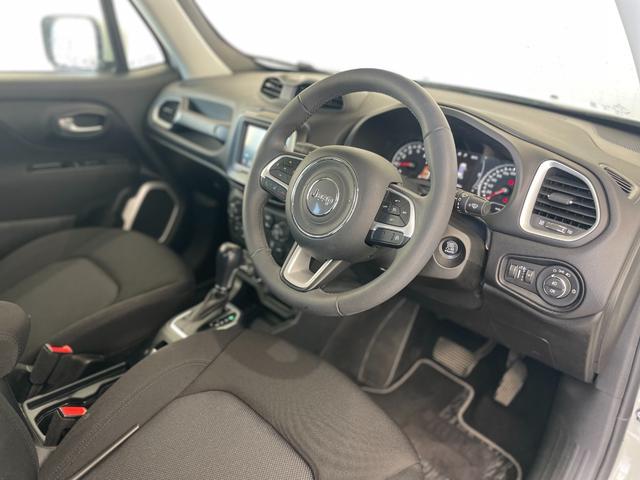 ジープ・レネゲード ロンジチュード Dオーディオ CarPlay/androidauto Bカメラ Bluetooth/USBポート/AM/FM LKA BSM PDC(リヤ) クルーズコントロール 前面衝突警報 ドライブレコーダー(30枚目)