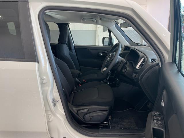 ジープ・レネゲード ロンジチュード Dオーディオ CarPlay/androidauto Bカメラ Bluetooth/USBポート/AM/FM LKA BSM PDC(リヤ) クルーズコントロール 前面衝突警報 ドライブレコーダー(33枚目)