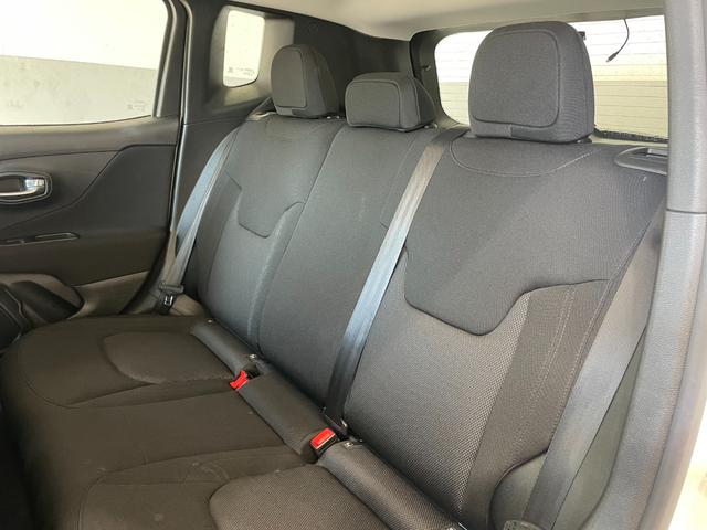 ジープ・レネゲード ロンジチュード Dオーディオ CarPlay/androidauto Bカメラ Bluetooth/USBポート/AM/FM LKA BSM PDC(リヤ) クルーズコントロール 前面衝突警報 ドライブレコーダー(43枚目)