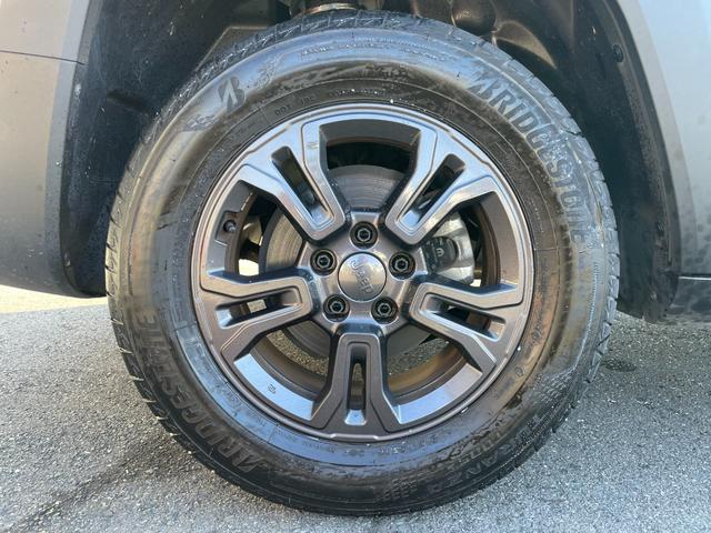 ジープ・レネゲード ロンジチュード Dオーディオ CarPlay/androidauto Bカメラ Bluetooth/USBポート/AM/FM LKA BSM PDC(リヤ) クルーズコントロール 前面衝突警報 ドライブレコーダー(62枚目)