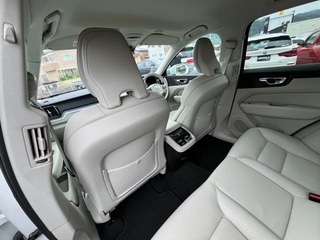 ＸＣ６０ Ｄ４　ＡＷＤ　モーメンタム　クライメートＰＫＧ　白革　ＢＬＩＳ　純正ナビ　３６０°カメラ　アダブティブクルーズコントロール　レーンキープアシスト　メモリー付パワーシート　全席シートヒーター　ＥＴＣ　ドライブレコーダー（44枚目）