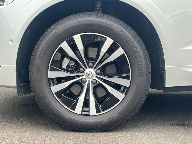 ＸＣ６０ Ｄ４　ＡＷＤ　モーメンタム　クライメートＰＫＧ　白革　ＢＬＩＳ　純正ナビ　３６０°カメラ　アダブティブクルーズコントロール　レーンキープアシスト　メモリー付パワーシート　全席シートヒーター　ＥＴＣ　ドライブレコーダー（62枚目）