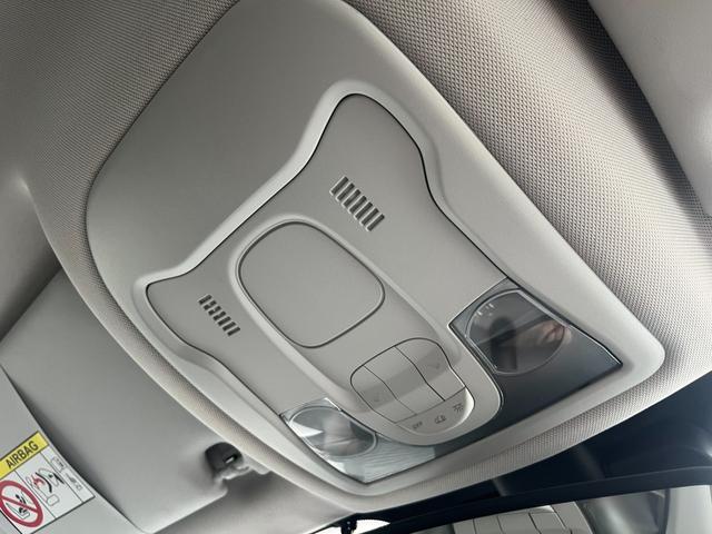ジープ・レネゲード リミテッド　レザーシート　ステアリングヒーター　ブラインドスポットモニター　純正ナビ（Ｂｌｕｅｔｏｏｔｈ／ＡＵＸ／ワンセグ）　衝突被害軽減システム　バックカメラ　スマートキー　アダブティブクルーズコントロール（47枚目）