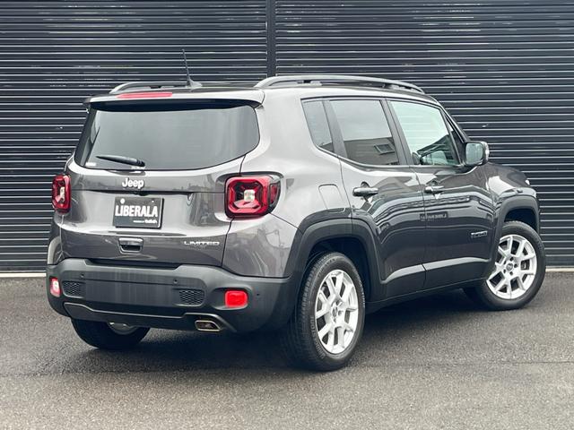 ジープ・レネゲード リミテッド　レザーシート　ステアリングヒーター　ブラインドスポットモニター　純正ナビ（Ｂｌｕｅｔｏｏｔｈ／ＡＵＸ／ワンセグ）　衝突被害軽減システム　バックカメラ　スマートキー　アダブティブクルーズコントロール（54枚目）