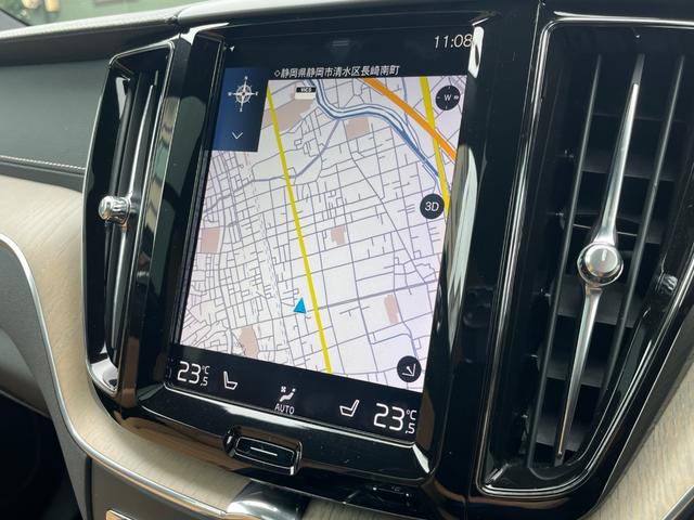 ＸＣ６０ Ｄ４　ＡＷＤ　インスクリプション　パノラマサンルーフ　茶革　ヘッドアップディスプレイ　ＢＬＩＳ　純正ナビ　３６０°カメラ　アダブティブクルーズコントロール　レーンキープアシスト　メモリー付パワーシート　全席シートヒーター　ＥＴＣ（6枚目）