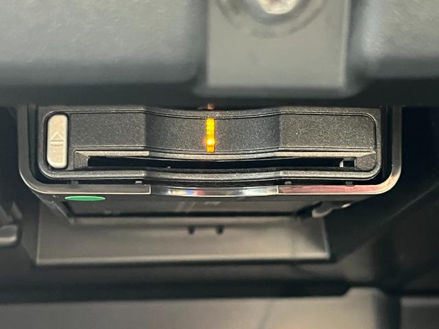 ＸＣ６０ Ｄ４　ＡＷＤ　インスクリプション　パノラマサンルーフ　茶革　ヘッドアップディスプレイ　ＢＬＩＳ　純正ナビ　３６０°カメラ　アダブティブクルーズコントロール　レーンキープアシスト　メモリー付パワーシート　全席シートヒーター　ＥＴＣ（15枚目）