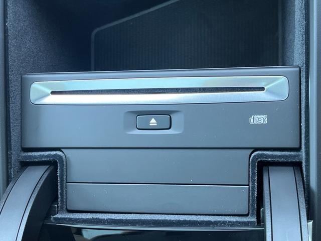 ＸＣ６０ Ｄ４　ＡＷＤ　インスクリプション　パノラマサンルーフ　茶革　ヘッドアップディスプレイ　ＢＬＩＳ　純正ナビ　３６０°カメラ　アダブティブクルーズコントロール　レーンキープアシスト　メモリー付パワーシート　全席シートヒーター　ＥＴＣ（29枚目）