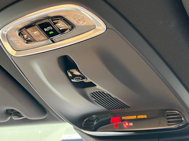 ＸＣ６０ Ｄ４　ＡＷＤ　インスクリプション　パノラマサンルーフ　茶革　ヘッドアップディスプレイ　ＢＬＩＳ　純正ナビ　３６０°カメラ　アダブティブクルーズコントロール　レーンキープアシスト　メモリー付パワーシート　全席シートヒーター　ＥＴＣ（37枚目）